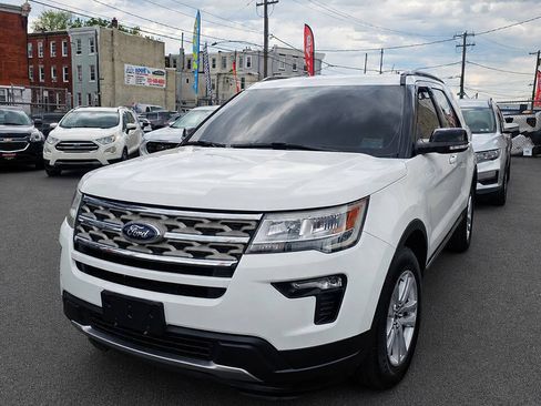 Used 2018 Ford Explorer XLT w/ Equipment Group 201A AWD/4WD image 4