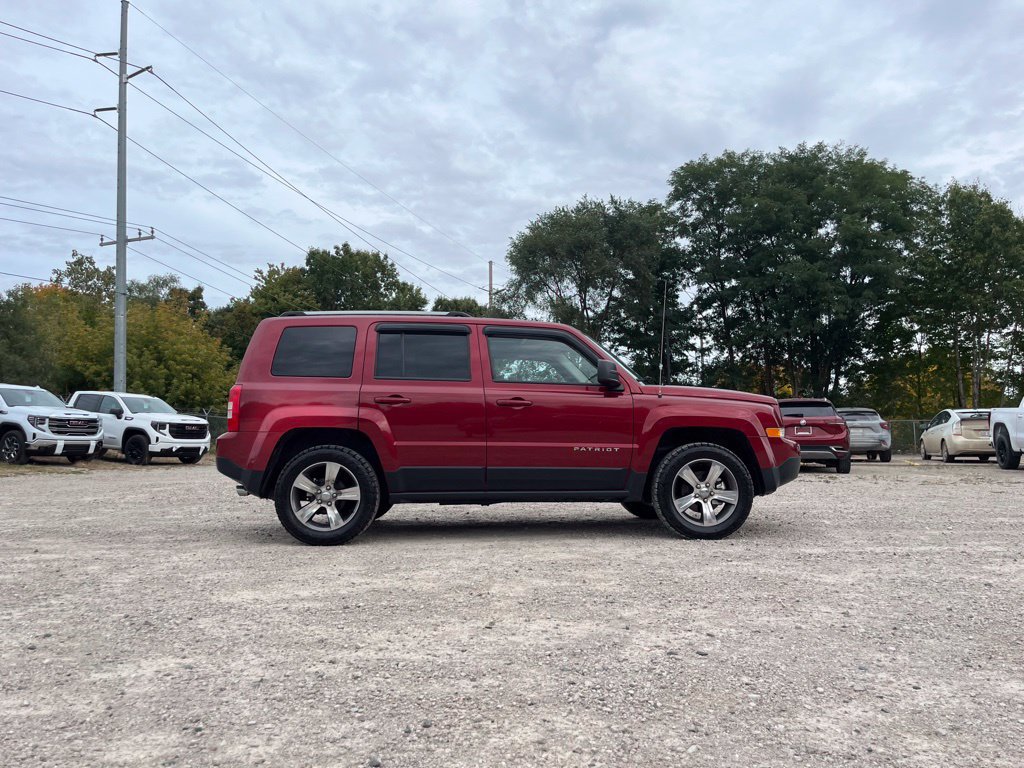 Used 2017 Jeep Patriot High Altitude AWD/4WD image 6