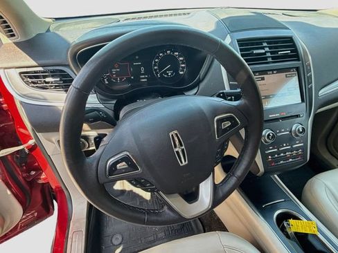 Used 2018 Lincoln MKC Premiere AWD/4WD image 16