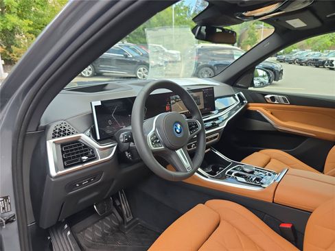 New 2026 BMW X5 xDrive50e w/ M Sport Package AWD/4WD image 22
