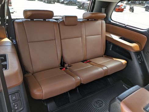 Used 2017 Toyota Sequoia Platinum AWD/4WD image 49