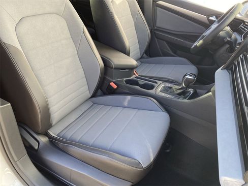 New 2026 Volkswagen Jetta SE image 7