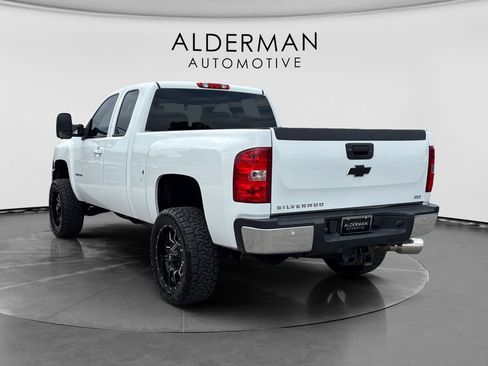 Used 2011 Chevrolet Silverado 2500 LTZ w/ LTZ Plus Package AWD/4WD image 3