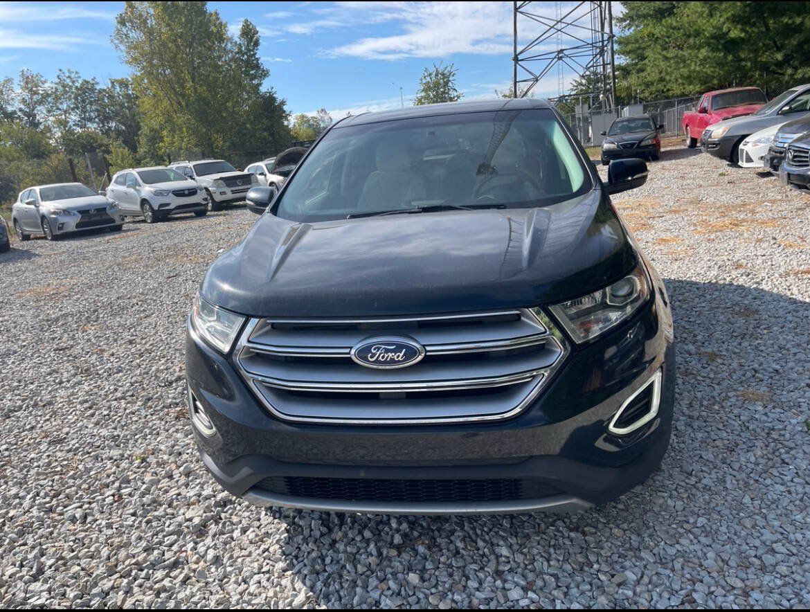 Used 2015 Ford Edge Titanium FWD image 2