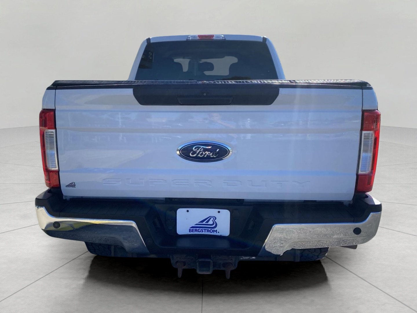 Used 2017 Ford F250 XLT w/ XLT Value Package AWD/4WD image 10