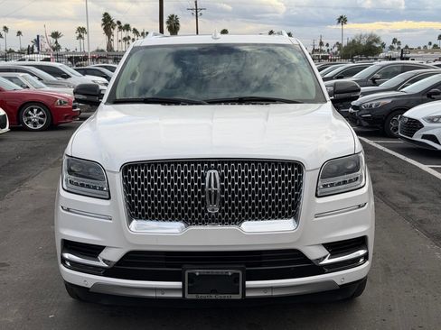 Used 2018 Lincoln Navigator Reserve image 16
