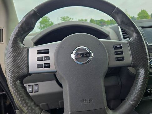 Used 2021 Nissan Frontier SV w/ Midnight Edition Floor Mats AWD/4WD image 31
