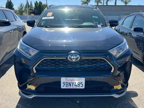 Used 2021 Toyota RAV4 SE AWD/4WD image 2