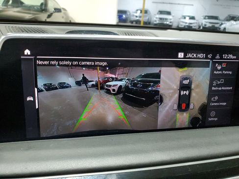 Used 2022 BMW ALPINA B7 xDrive image 39