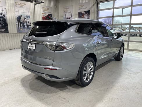 Used 2023 Buick Enclave Avenir w/ Avenir Technology Package image 8