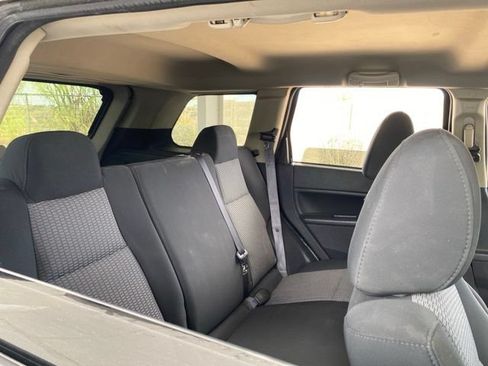 Used 2008 Jeep Grand Cherokee Laredo AWD/4WD image 6