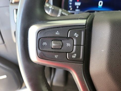 Used 2023 Chevrolet Suburban Premier image 27