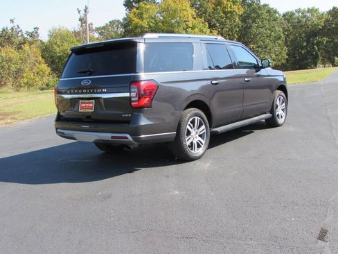 Used 2024 Ford Expedition Max Limited image 4