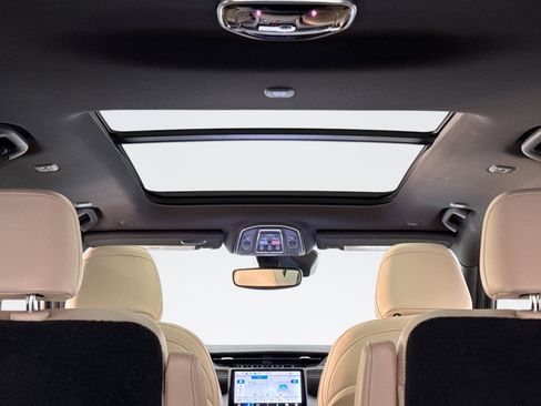 Used 2023 Jeep Grand Cherokee L Limited image 18