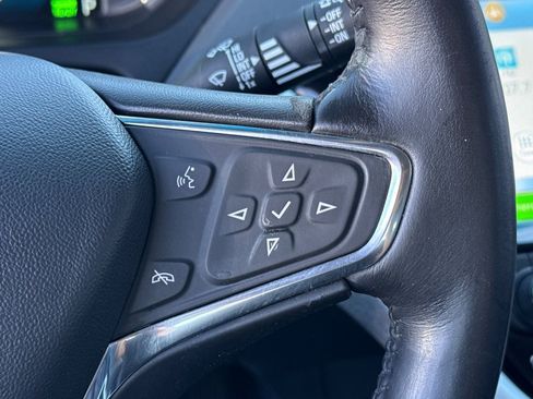 Used 2020 Chevrolet Bolt Premier w/ Infotainment Package image 36