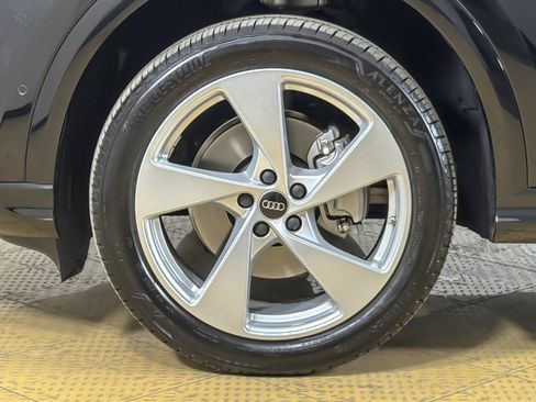 Used 2025 Audi Q5 Premium Plus w/ Premium Plus AWD/4WD image 25