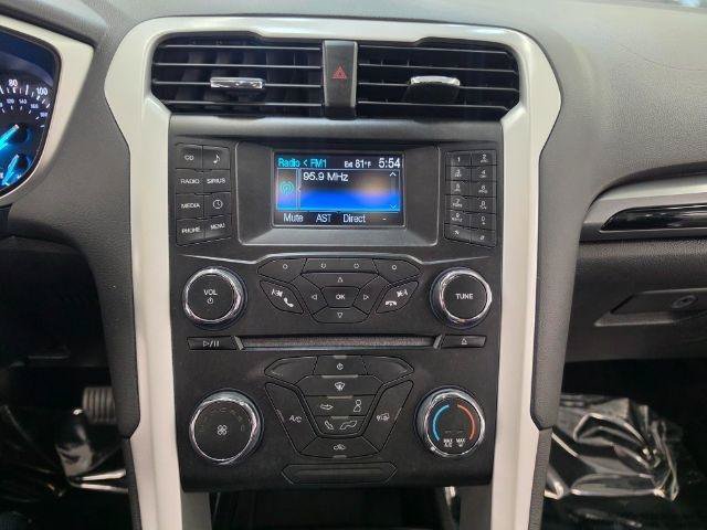 Used 2014 Ford Fusion SE w/ Equipment Group 201A FWD image 17