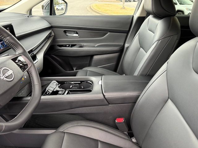 Used 2025 Nissan Murano SV FWD image 23