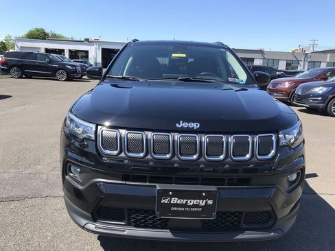 Used 2022 Jeep Compass Latitude AWD/4WD image 8