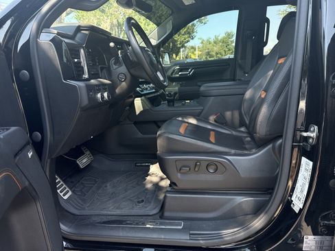 Used 2023 GMC Sierra 1500 AT4 w/ AT4 Premium Package AWD/4WD image 19