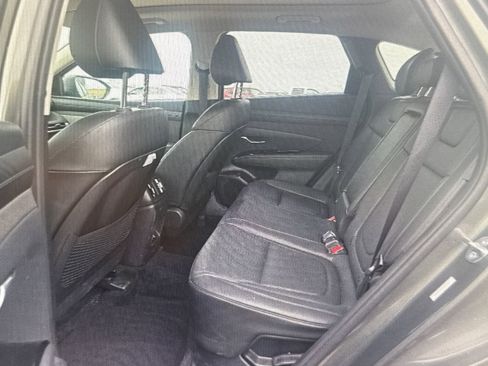 Used 2025 Hyundai Tucson Limited image 9