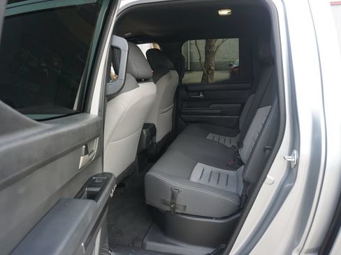 Used 2024 Toyota Tacoma TRD Sport w/ TRD Sport Upgrade Package AWD/4WD image 15