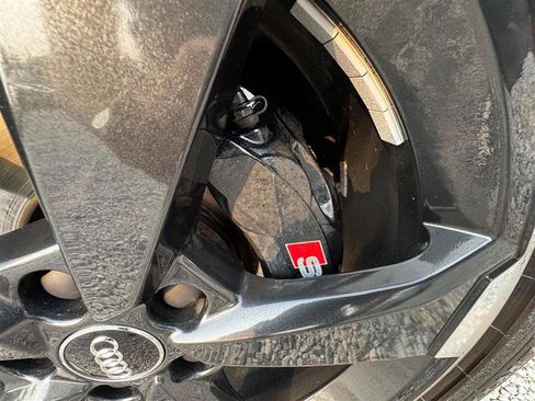 Used 2019 Audi SQ5 Premium Plus w/ Premium Plus Package image 31