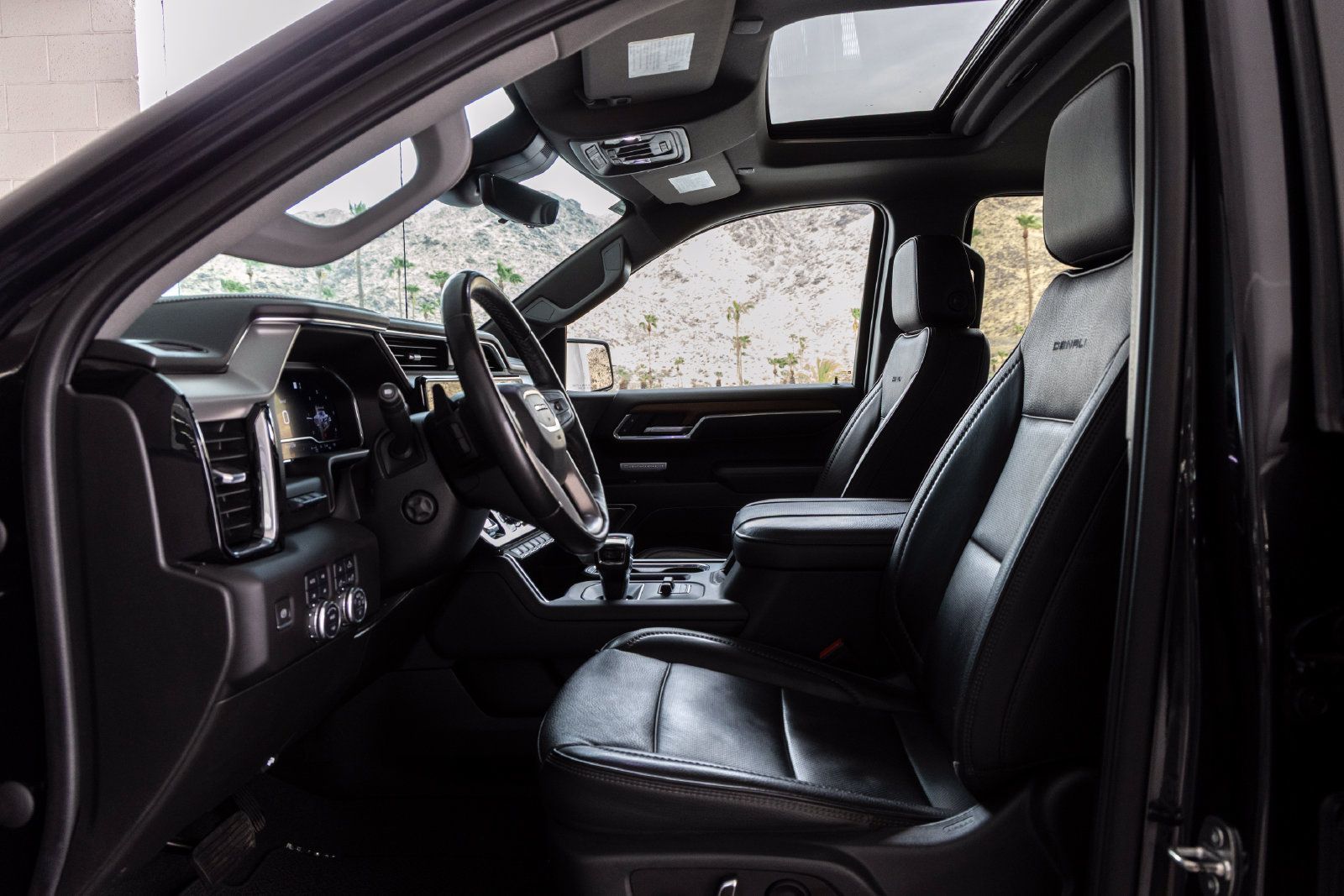Used 2023 GMC Sierra 1500 Denali w/ Denali Reserve Package AWD/4WD image 15