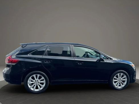 Used 2015 Toyota Venza LE image 3