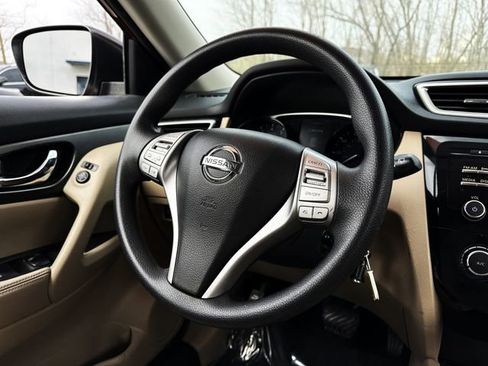 Used 2016 Nissan Rogue S image 17