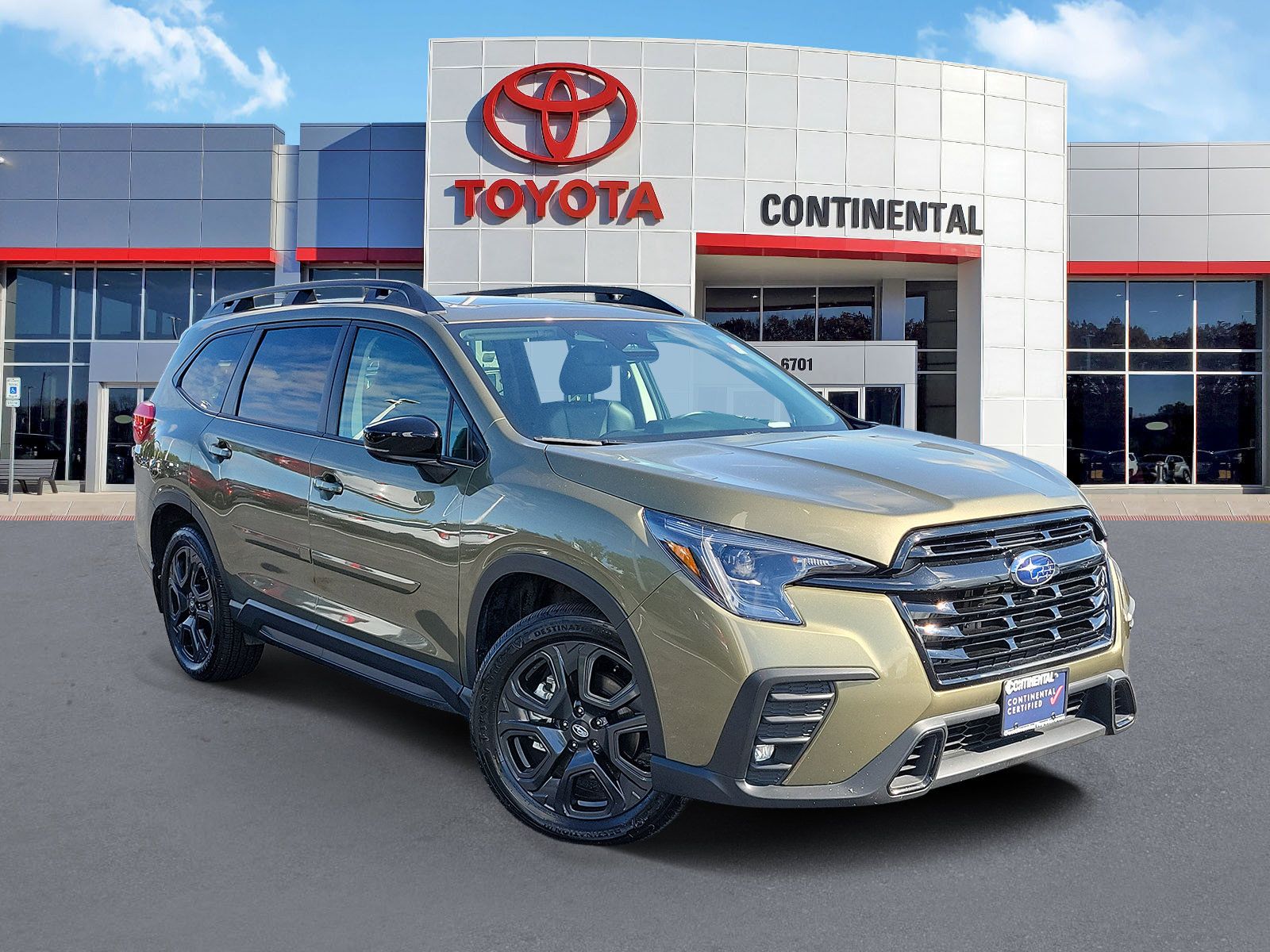 Used 2025 Subaru Ascent Bronze Edition w/ Onyx Package AWD/4WD image 2