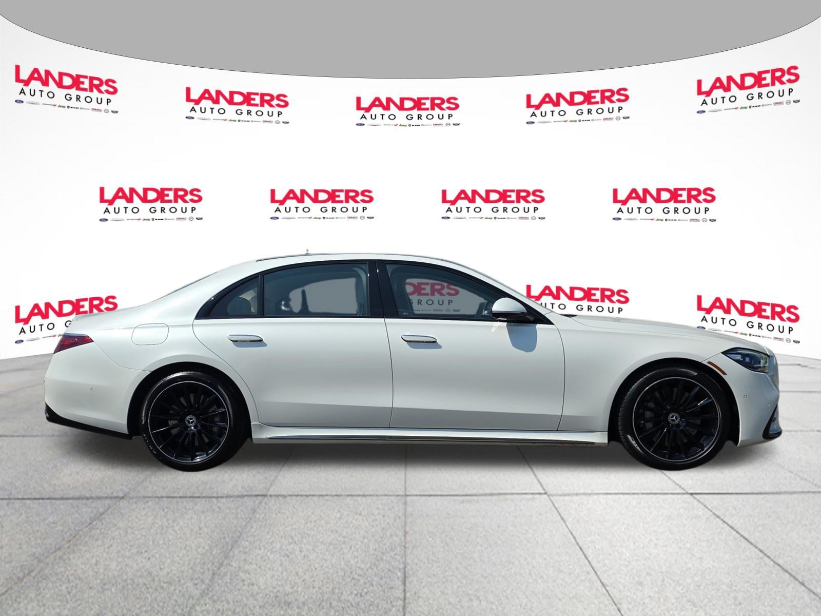 Used 2023 Mercedes-Benz S 500 4MATIC image 2