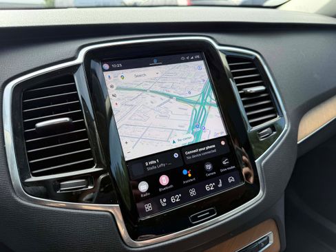 Certified 2023 Volvo XC90 T8 Plus AWD/4WD image 25