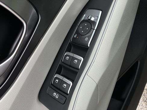 New 2026 Kia Sorento S FWD image 9
