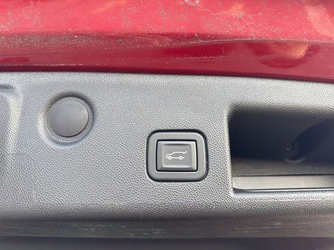 Used 2023 Chevrolet Equinox LT image 8