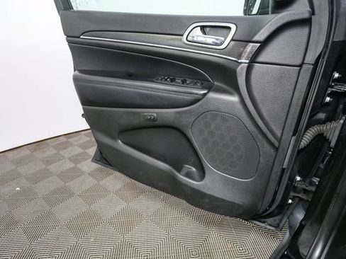 Used 2018 Jeep Grand Cherokee Limited w/ Luxury Group II AWD/4WD image 42