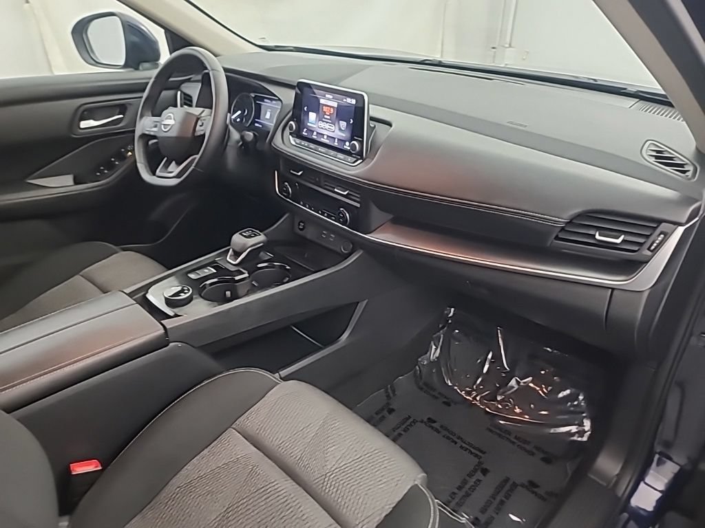 Used 2026 Nissan Rogue SV AWD/4WD image 13