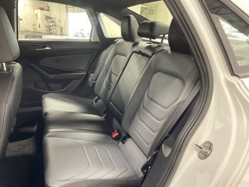 Used 2025 Volkswagen Jetta GLI Autobahn FWD image 23