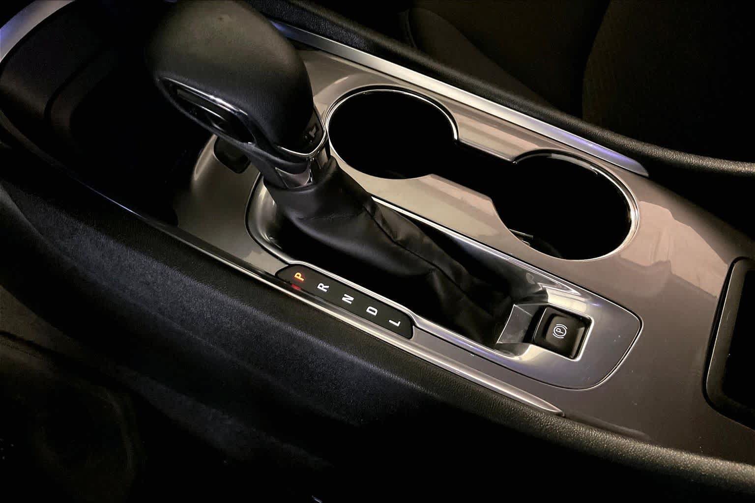 Used 2022 Chevrolet Malibu LT FWD image 14
