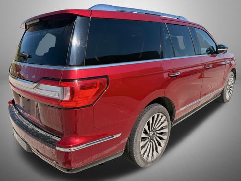 Used 2018 Lincoln Navigator Reserve w/ Technology Package AWD/4WD image 3
