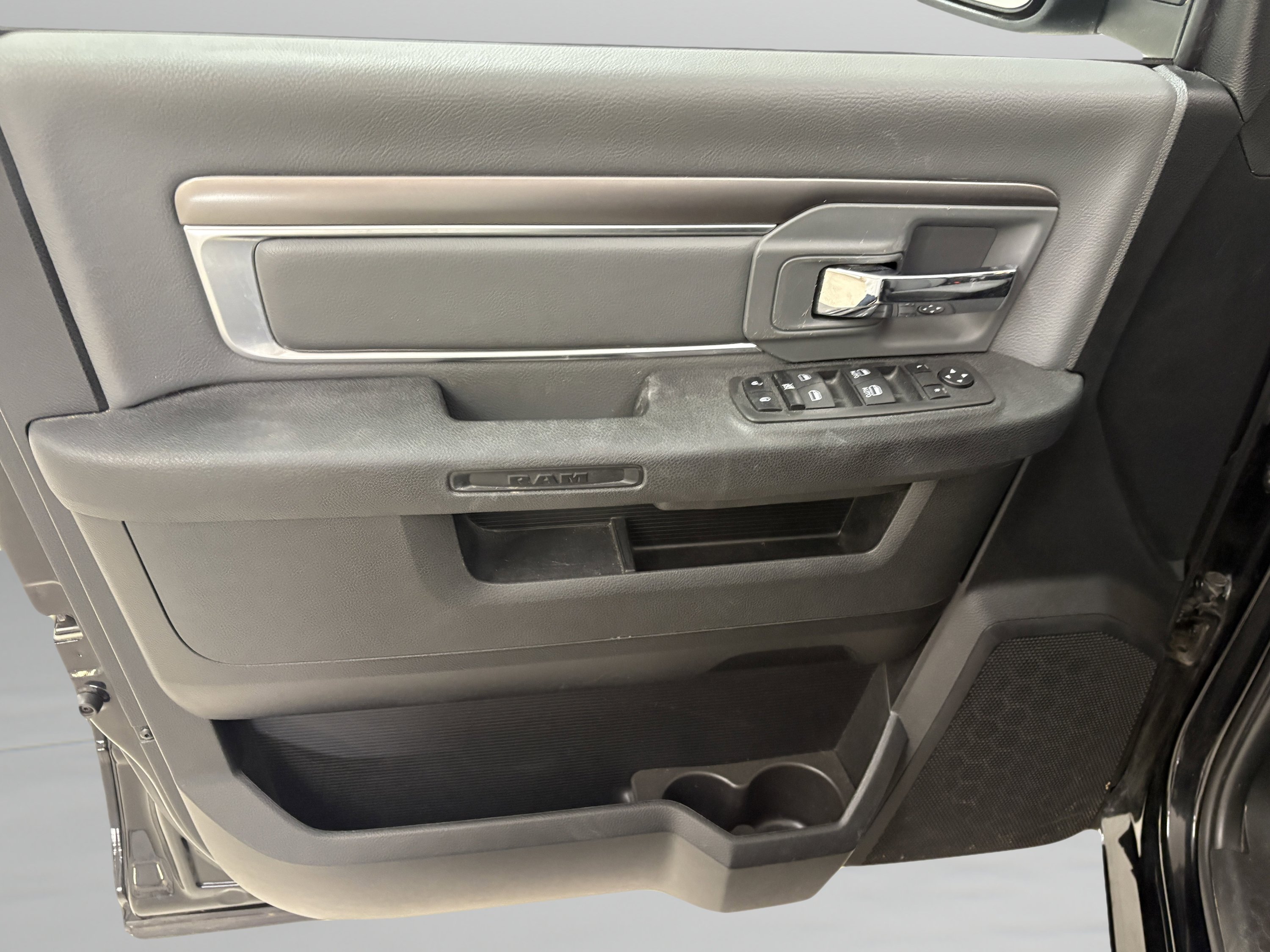 Used 2024 RAM 1500 Classic SLT RWD image 24