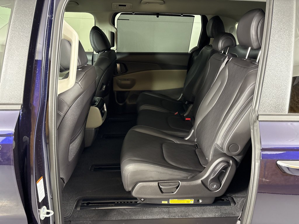 New 2026 Kia Carnival EX FWD image 40