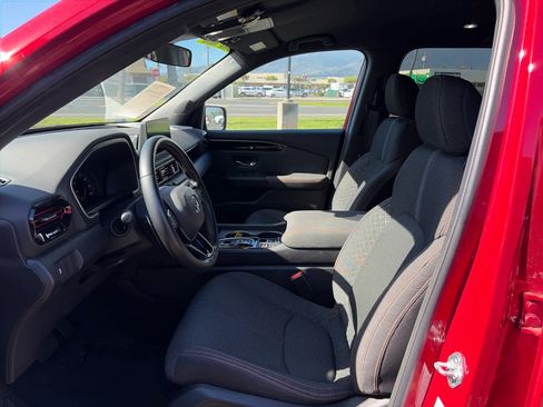 Used 2023 Honda Pilot Sport image 11