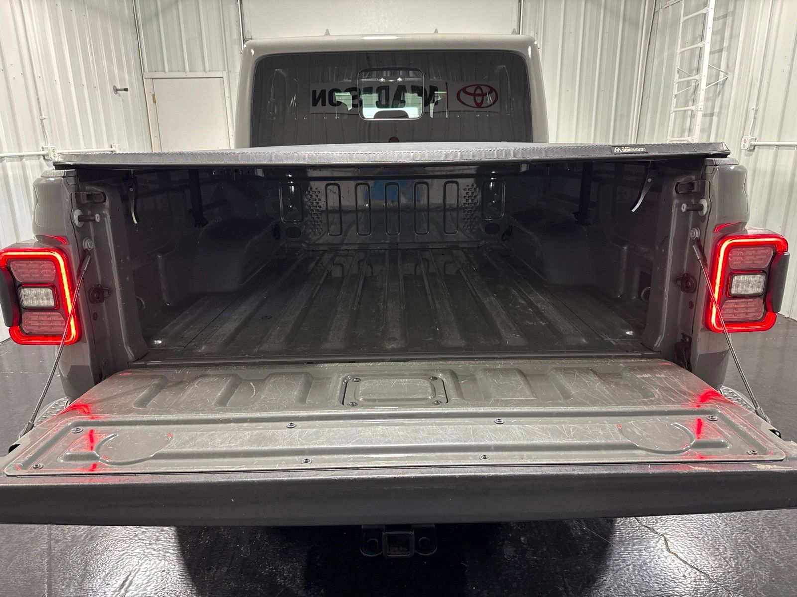 Used 2022 Jeep Gladiator Mojave w/ LED Lighting Group AWD/4WD image 41