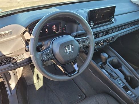 Used 2025 Honda Accord LX image 9