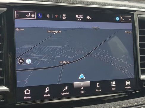 Used 2025 Chrysler Pacifica Limited image 22