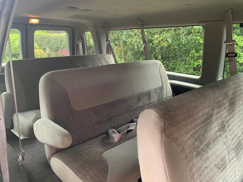 Used 1999 Ford E-350 and Econoline 350 XLT image 16