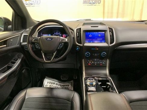 Used 2020 Ford Edge ST-Line w/ Cold Weather Package image 25