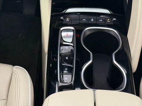 Used 2023 Buick Envision Avenir image 30