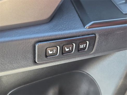 Used 2023 Lexus GX 460 Premium image 24